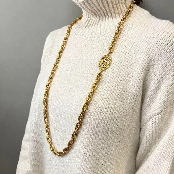 CHANEL Necklace
